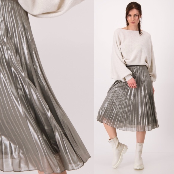 Monari Metallic Silver Skirt Midi Pleated Shiny Fairy Classic 36 M - Picture 1 of 15